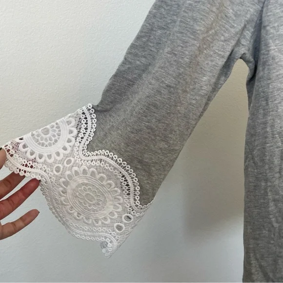🌟LOFT Grey Blouse With Lace Sleeve Hem - L🌟 - Picture 6 of 6